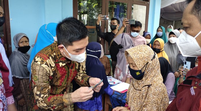 Ratusan KPM di Lebak Cairkan Bantuan Sembako, Moch Hasbi : Pakai Buat Beli Sembako !