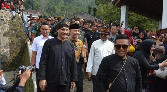 Seren Taun Cisungsang, Tradisi Syukur yang Jadi Magnet Wisata Budaya